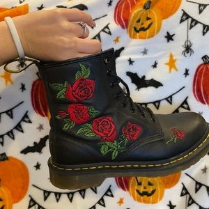 Floral Dr Martens